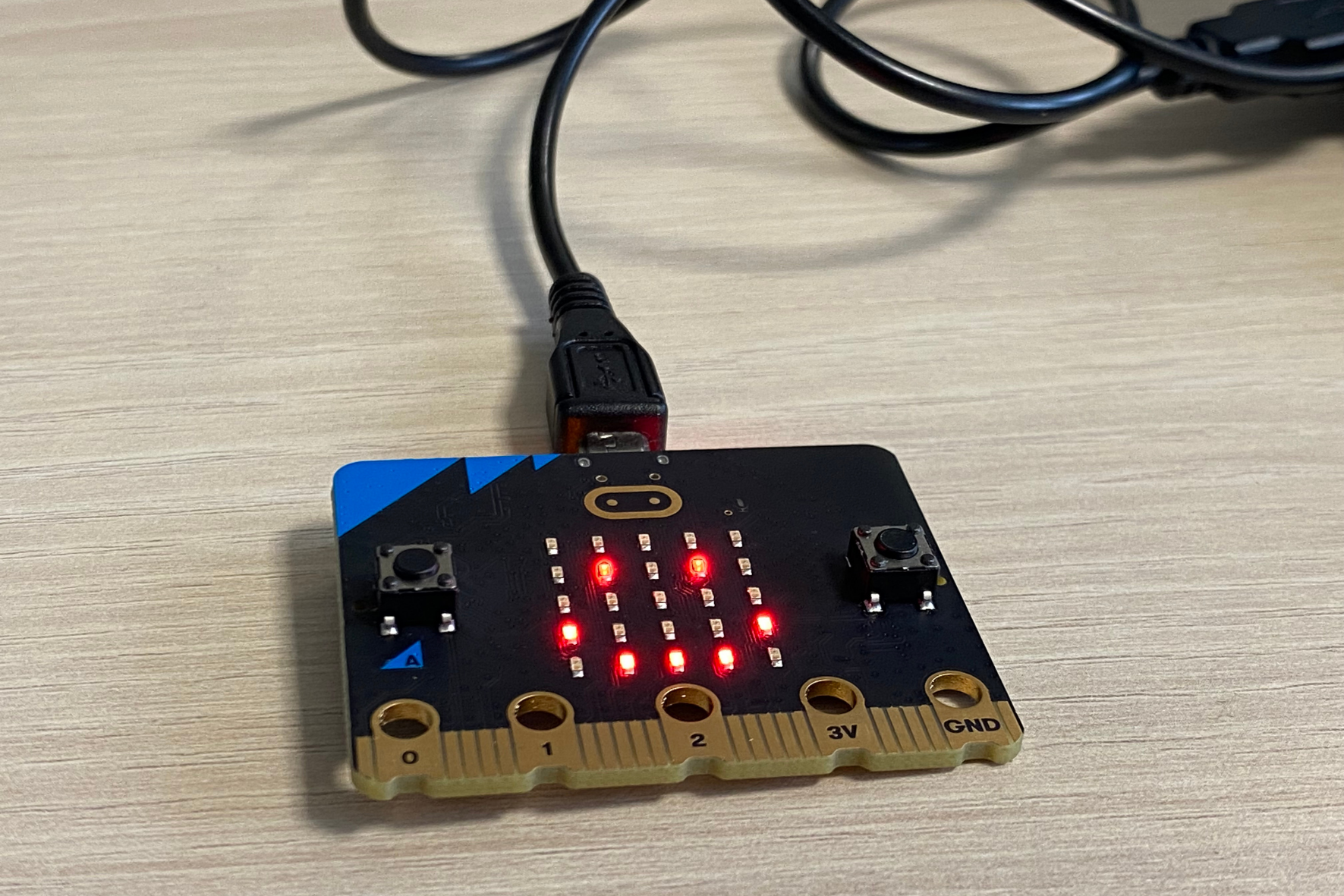 Eine Karte mit vielen Möglichkeiten - Coding für alle mit micro:bit